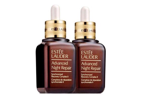 雅诗兰黛小棕瓶适合混油吗 雅诗兰黛 精华液 第1张