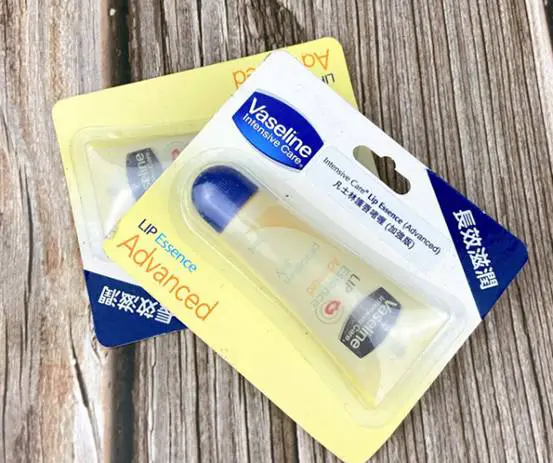 凡士林可以涂嘴唇吃吗 凡士林 凡士林涂嘴 美妆 第3张