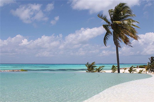 雅诗兰黛沁水粉底液适合夏天吗 雅诗兰黛 粉底液 第1张 雅诗兰黛沁水粉底液适合夏天吗 雅诗兰黛 粉底液 第1张