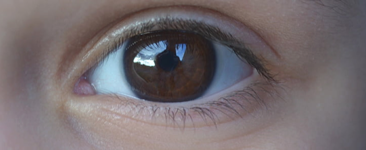 抹眼霜的正确方法 眼霜 美妆 第1张