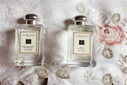 祖马龙哪款香水适合男士使用 祖马龙 香水 第2张