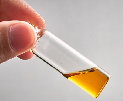 沉香油的作用与功效 沉香油 沉香油作用 美妆 第1张