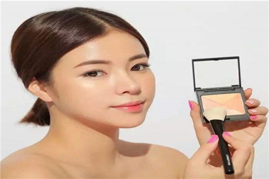 高光是用在粉底前还是粉底后 高光 粉底 美妆 第1张