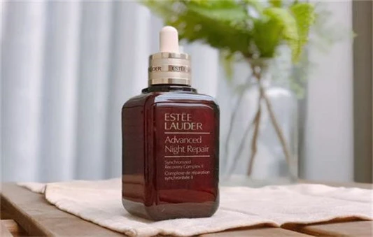 雅诗兰黛50和100有区别吗，雅诗兰黛小棕品眼霜的功效 雅诗兰黛 雅诗兰黛小棕瓶 第2张