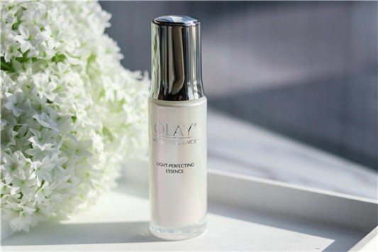 光感小白瓶真假怎么辨别 小白瓶 护肤品 玉兰油 第1张