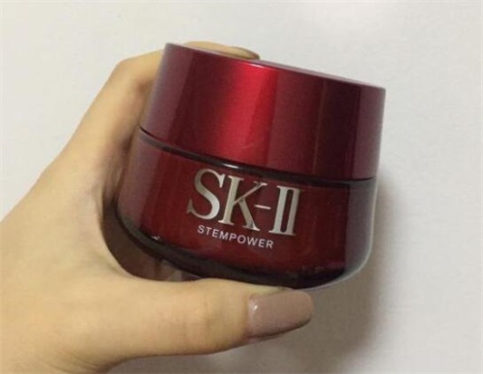 sk2大红瓶面霜会长封闭性粉刺吗 sk2 大红瓶 第1张 sk2大红瓶面霜会长封闭性粉刺吗 sk2 大红瓶 第1张