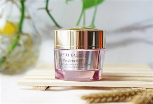 雅诗兰黛新弹性紧实晚霜适合混合型皮肤吗 雅诗兰黛 新弹性紧实 晚霜 第2张