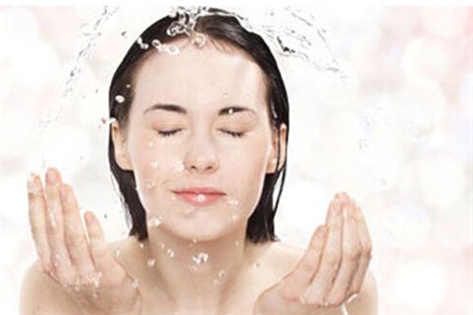 油性痘肌用什么洗面奶 洗面奶 佰草世家 第1张