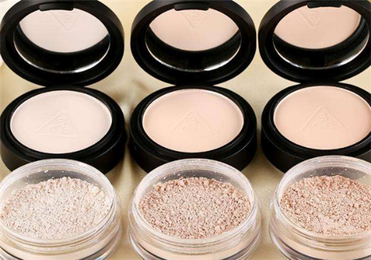 蜜粉和粉饼的区别 蜜粉 粉饼 第1张