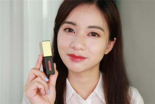 樱桃红口红适合的肤色是什么 樱桃红口红 第1张