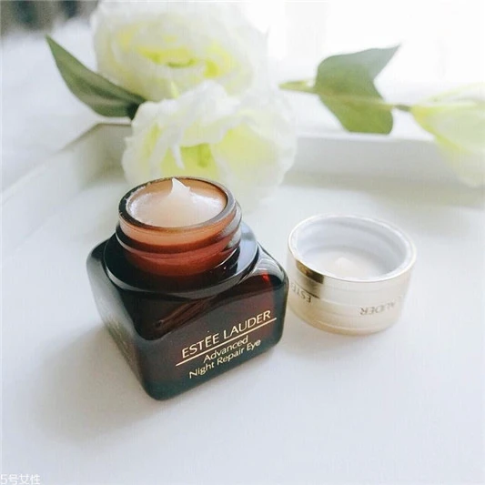 雅诗兰黛抗蓝光眼霜好用吗,对抗黑眼圈必备眼霜全面测评 雅诗兰黛 雅诗兰黛眼霜 雅诗兰黛抗蓝光眼霜好用吗 第2张 雅诗兰黛抗蓝光眼霜好用吗,对抗黑眼圈必备眼霜全面测评 雅诗兰黛 雅诗兰黛眼霜 雅诗兰黛抗蓝光眼霜好用吗 第2张