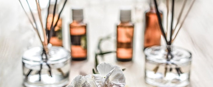 脸上涂了精油要洗掉吗 精油 美妆 第3张 脸上涂了精油要洗掉吗 精油 美妆 第3张