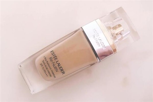 雅诗兰黛白金粉底液能遮毛孔吗 雅诗兰黛 粉底液 第1张