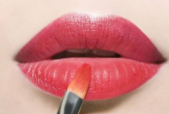 为什么涂口红嘴唇里面的部分涂不上 唇膏 涂口红 美妆 第1张
