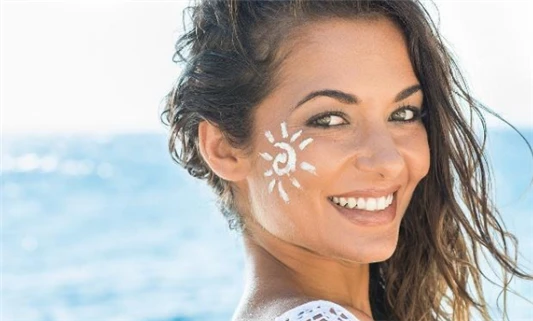 雀斑与黄褐斑的区别 雀斑 黄褐斑 第4张 雀斑与黄褐斑的区别 雀斑 黄褐斑 第4张