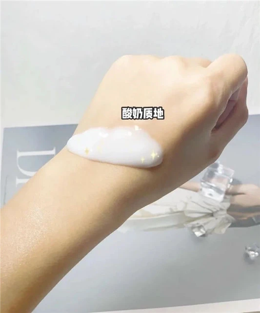 新品首发，超大瓶又菜价的ahcb5玻尿酸保湿焕白身体乳 ahc 身体乳 第5张