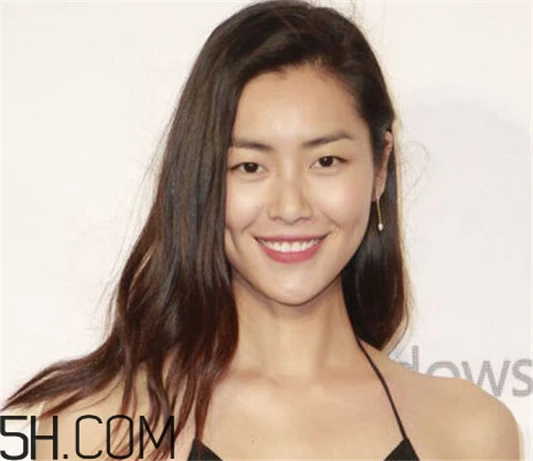 雅诗兰黛和迪奥口红哪个好用，雅诗兰黛倾慕420口红怎么样 雅诗兰黛 雅诗兰黛和迪奥口红哪个好用 雅诗兰黛倾慕420口红怎么样 第5张