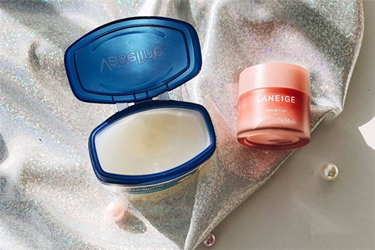 凡士林去黑头的方法是什么 凡士林 第1张