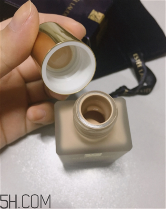 雅诗兰黛持妆粉底液66号适合黄皮吗，真人试色 雅诗兰黛 粉底液 雅诗兰黛持妆粉底液 第1张