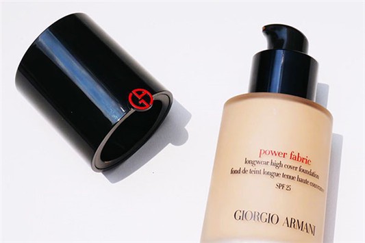 阿玛尼权利粉底液色号怎么选 阿玛尼 粉底液 第1张