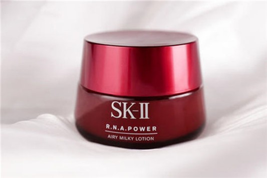 大红瓶清爽版和滋润版的区别是什么 skii 面霜 第1张 大红瓶清爽版和滋润版的区别是什么 skii 面霜 第1张