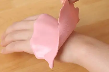 石榴汁可以做面膜敷脸吗 面膜 石榴汁面膜 美妆 第3张 石榴汁可以做面膜敷脸吗 面膜 石榴汁面膜 美妆 第3张