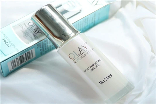 光感小白瓶真假怎么辨别 小白瓶 护肤品 玉兰油 第2张