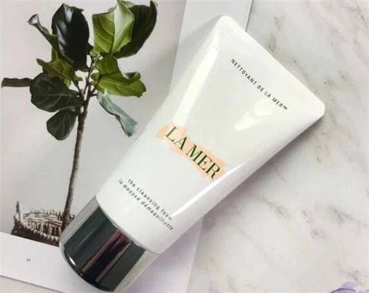 海蓝之谜洗面奶可以洗头吗 海蓝之谜 洗面奶 第2张 海蓝之谜洗面奶可以洗头吗 海蓝之谜 洗面奶 第2张