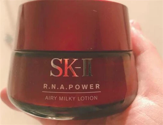 sk2大红瓶面霜会长封闭性粉刺吗 sk2 大红瓶 第2张 sk2大红瓶面霜会长封闭性粉刺吗 sk2 大红瓶 第2张