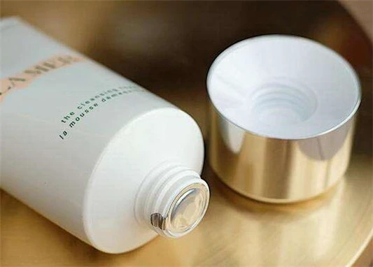 海蓝之谜洗面奶可以洗头吗 海蓝之谜 洗面奶 第3张 海蓝之谜洗面奶可以洗头吗 海蓝之谜 洗面奶 第3张