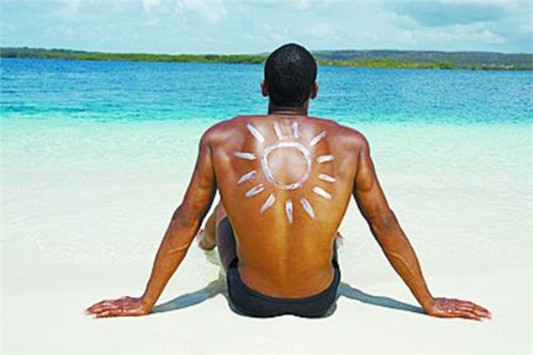 男士防晒霜怎么用才正确 男士防晒霜 防晒霜 第1张