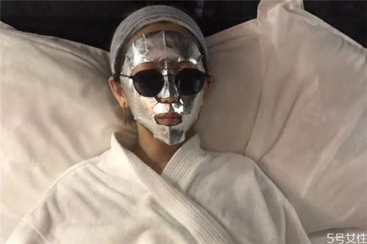 雅诗兰黛钢铁侠面膜成分有哪些，钢铁侠面膜敷多久会发热 雅诗兰黛 面膜 雅诗兰黛钢铁侠面膜成分 第3张