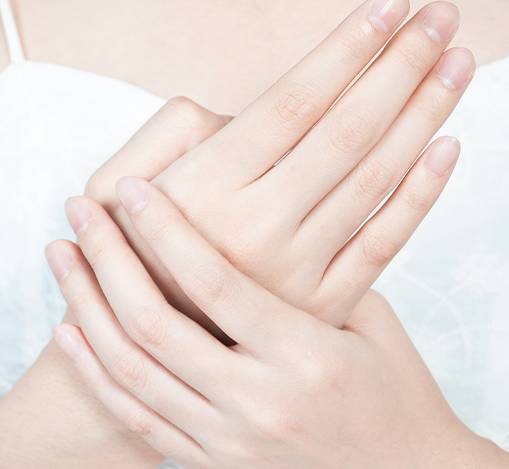 护手霜可不可以擦身体当身体乳用吗 护手霜 身体乳 美妆 第1张