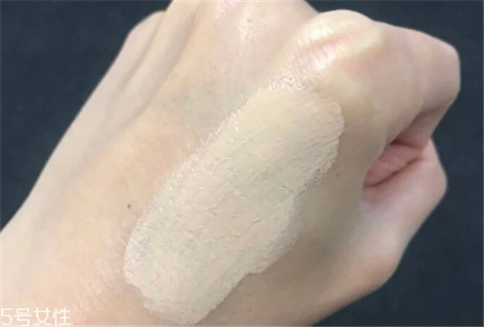 雅诗兰黛粉底液色号怎么选，雅诗兰黛粉底液使用测评 雅诗兰黛 雅诗兰黛粉底液色号怎么选 第7张