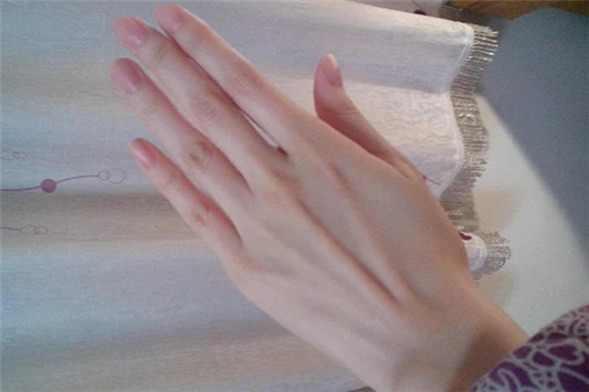 兰蔻金纯再颜护手霜怎么样 兰蔻 护手霜 第2张 兰蔻金纯再颜护手霜怎么样 兰蔻 护手霜 第2张