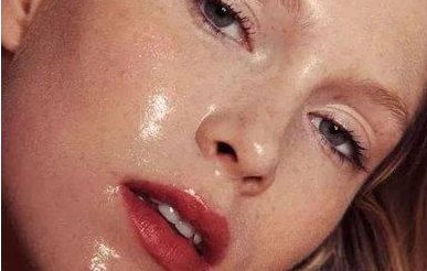 一到夏天脸就特别油怎么办 出油 夏天出油 美妆 第1张