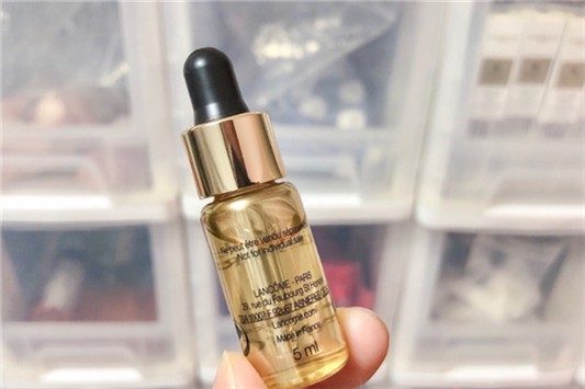 ,兰蔻精油的使用方法是什么 兰蔻 精油 护肤品 第1张