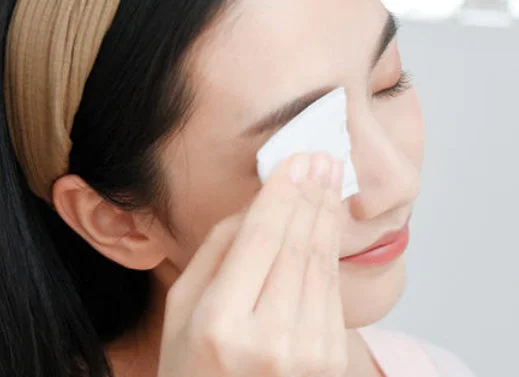 卸妆膏和卸妆水哪个好用对皮肤伤害小 卸妆膏 卸妆水 美妆 第2张