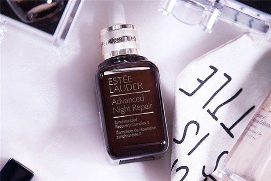 雅诗兰黛小棕瓶会氧化吗 雅诗兰黛 精华露 第1张