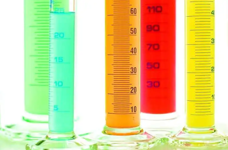 如何正确使用水杨酸护肤 水杨酸 祛痘 缩小毛孔 刷酸 美妆 第2张