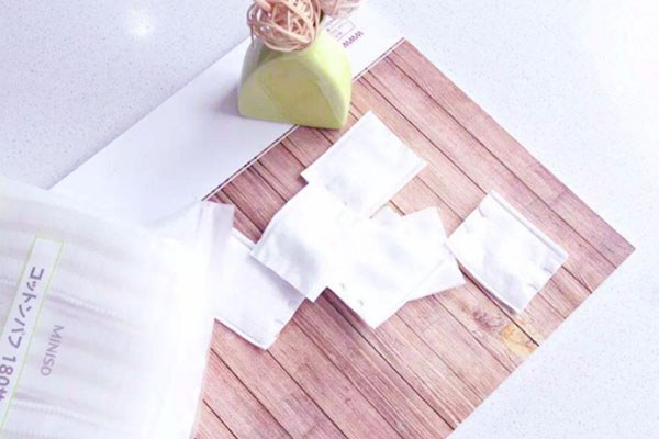 压边化妆棉好还是方形化妆棉好 化妆棉 第1张 压边化妆棉好还是方形化妆棉好 化妆棉 第1张