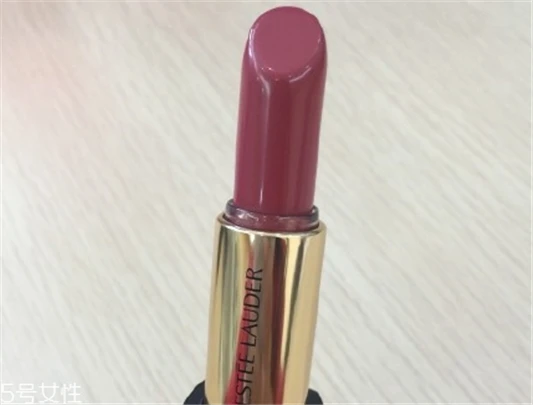 雅诗兰黛倾慕系列热门色号推荐，雅诗兰黛倾慕口红试色 雅诗兰黛口红 雅诗兰黛倾慕热门色号推荐 雅诗兰黛倾慕口红试色 第10张