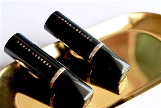 完美日记黑钻和金钻的区别是什么 完美日记 黑钻 金钻 第1张