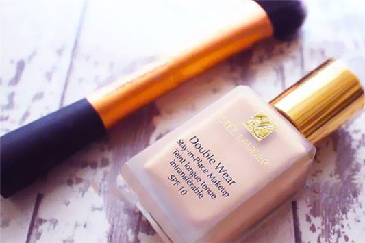 雅诗兰黛1c1和1w1怎么选 雅诗兰黛 粉底液 第1张 雅诗兰黛1c1和1w1怎么选 雅诗兰黛 粉底液 第1张