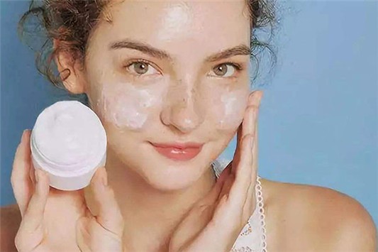 面部吃妆太严重怎么办 妆前乳 第1张