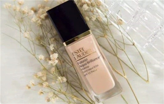 雅诗兰黛沁水粉底液保质期，适合什么肤质使用 雅诗兰黛 粉底液 底妆 第2张