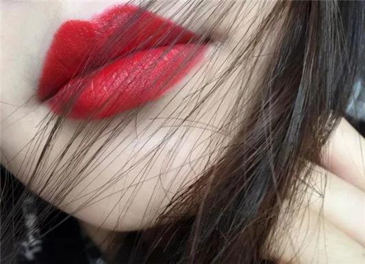 这些品牌的口红的颜色超显白，让你回眸一笑百媚生，女人味十足 迪奥 第2张