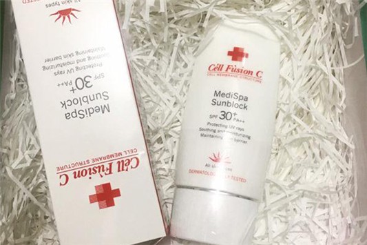 哪款防晒霜擦上比较白 防晒霜 秀肤生 第1张