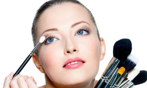 女生约会不化妆暗示 约会 约会不化妆 美妆 第2张