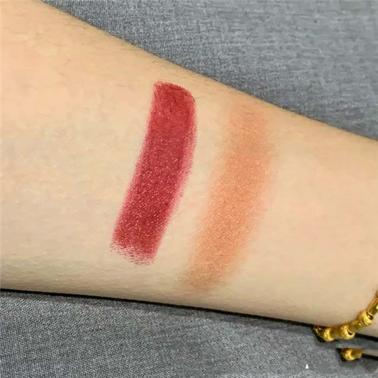 热腾腾的香奈儿圣诞限量腮红唇膏#117色号试色分享 CHANEL 口红 唇膏 腮红 试色 香奈儿 第3张